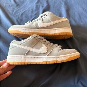 Nike SB Dunk Low Light Gray with Gum Sole
